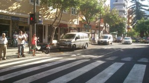 Vehículos ocupando diariamente Paradas de Taxis en el Centro de la Orotava